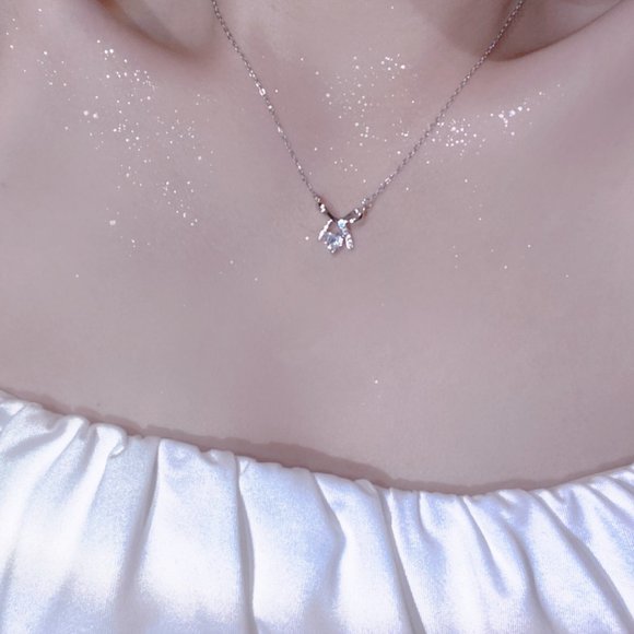 Bow Zircon Necklace - Picture 3 of 16